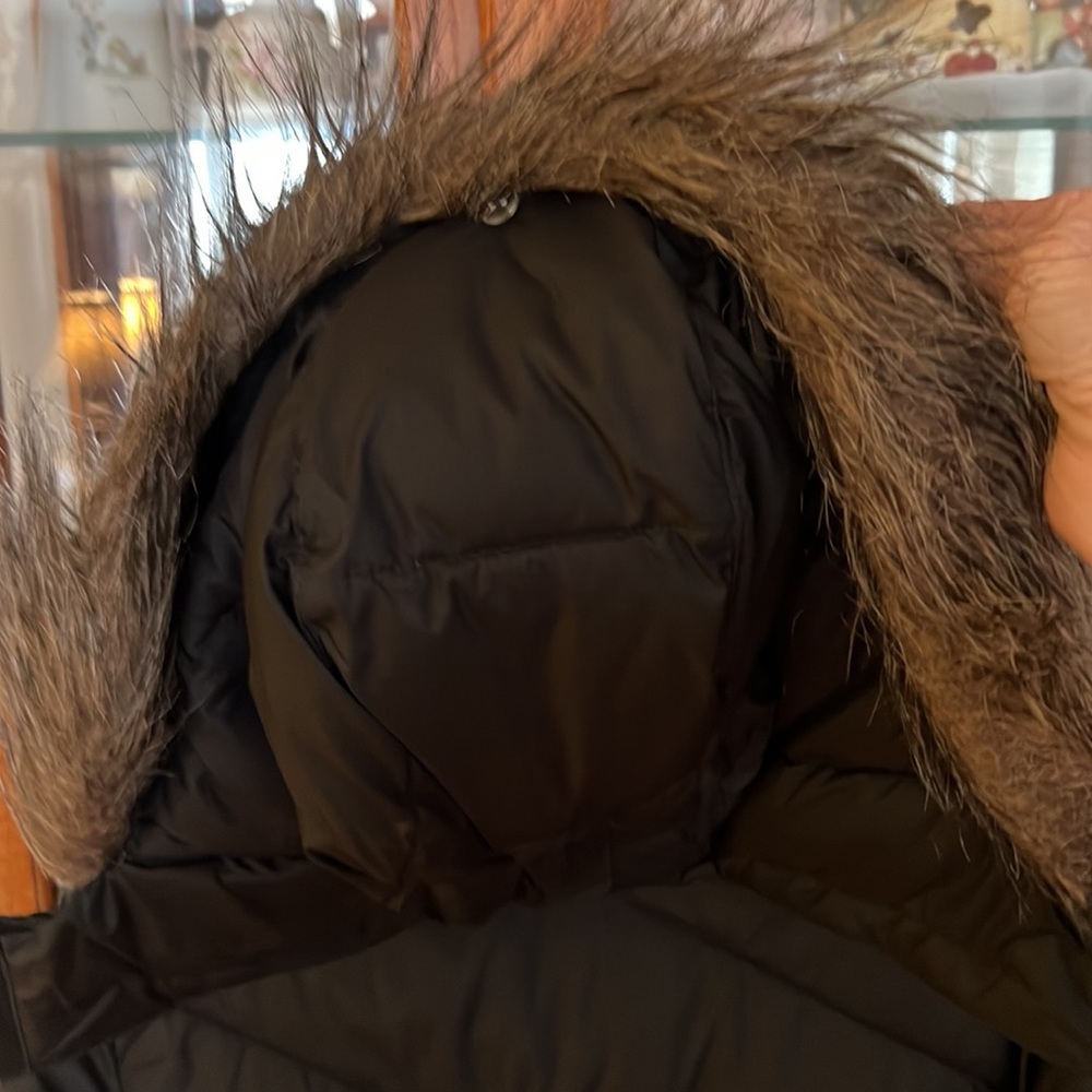 Columbia women’s long puffer coat with hood size medium black in good condition - Picture 6 of 10